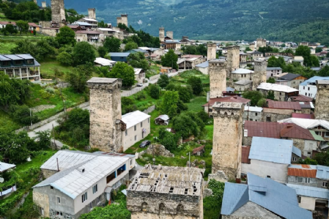 GÜRCİSTAN MESTİA SVANETİ TREKKİNG TURU-MERGEZ MACERA TURİZM