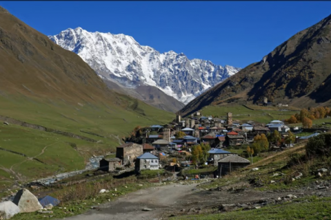 GÜRCİSTAN MESTİA SVANETİ TREKKİNG TURU-MERGEZ MACERA TURİZM